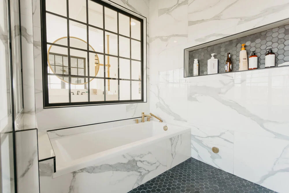 marble bathroom by 10x builders in utah county