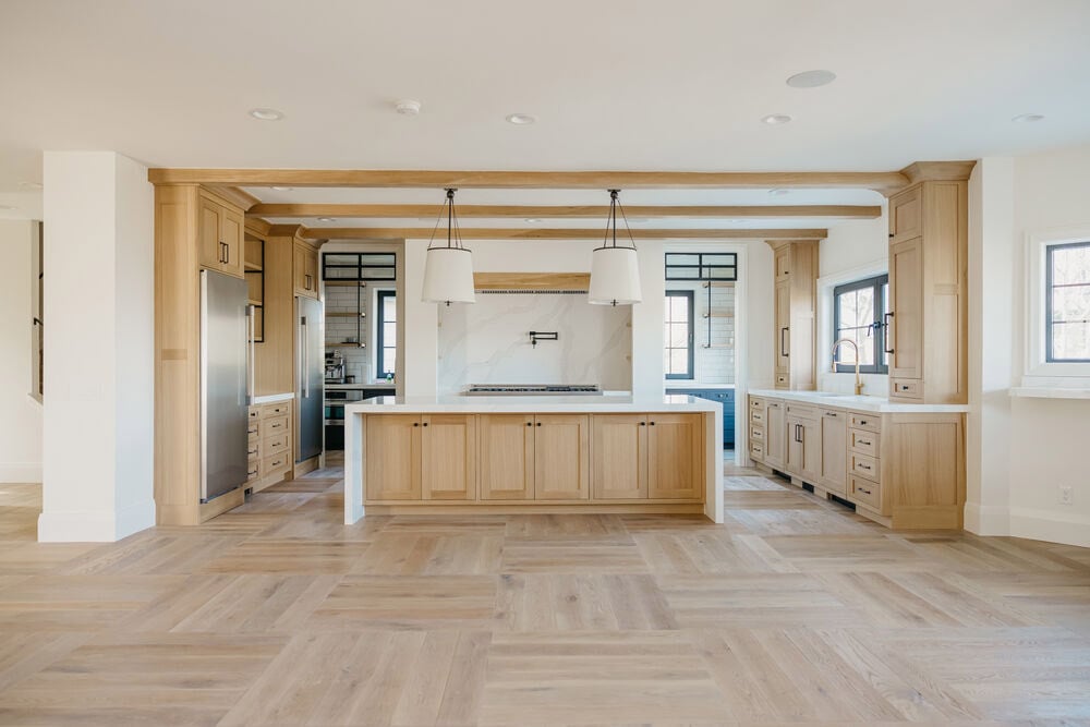 white and tan kitchen by 10x builders in utah county